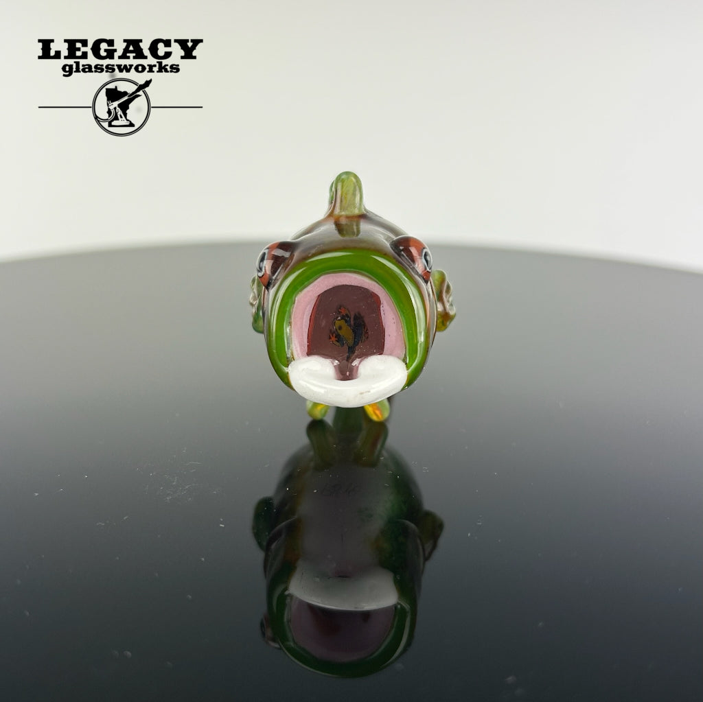 Kennaroo Bass Pendant