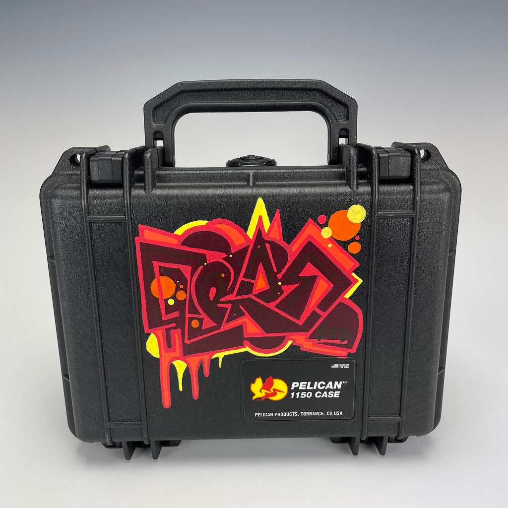 Groe Painted Pelicans