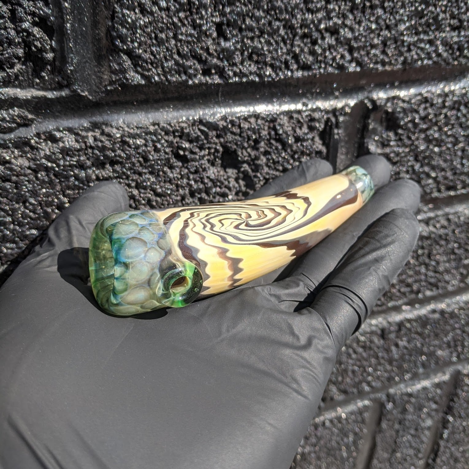 Kayla Om Horn Chillum