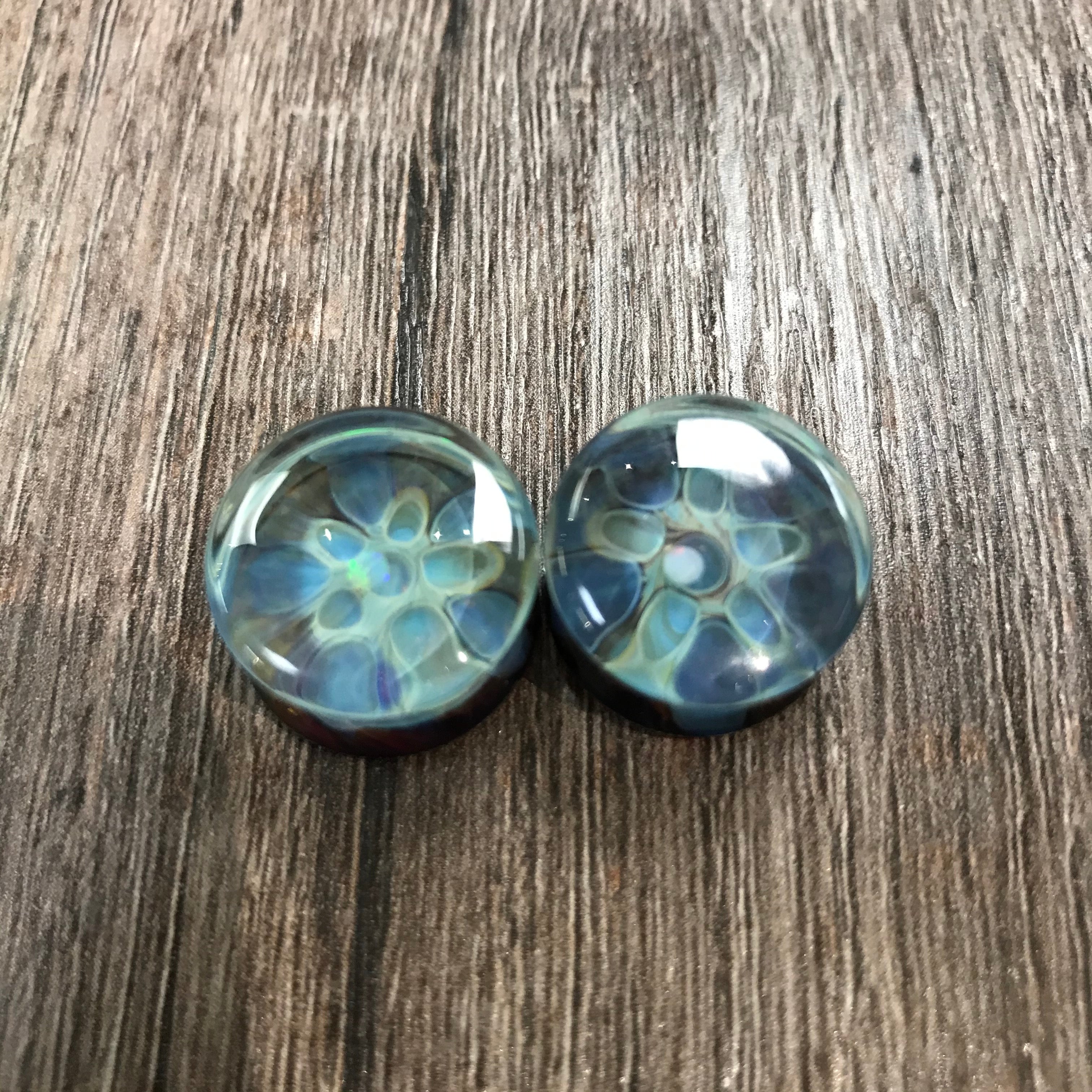 Kayla Om Heady Gauges